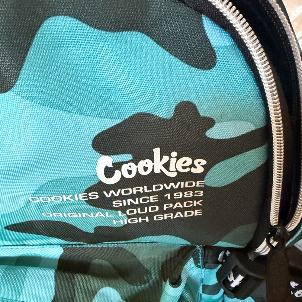 Cookies Camouflage Backpack - Picture 8 of 9